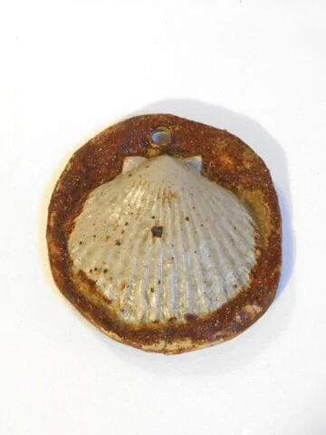 Coquille Saint Jacques verte engobe dessous