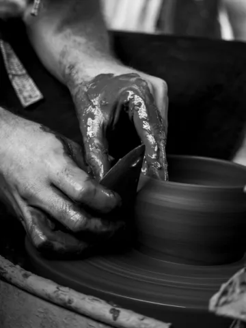 Carte cadeau initiation tournage poterie – 2 heures pour 2 personnes